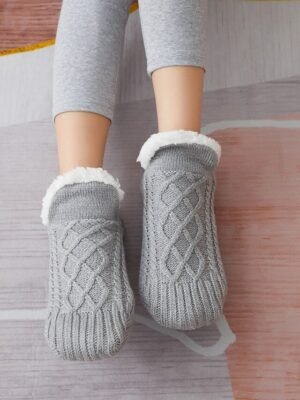 Fashion Comfort Solid Fleece Slipper Socks - Image 12