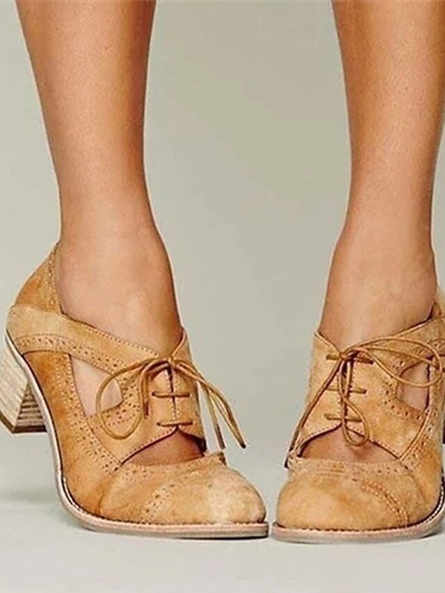 Retro Cutout Vintage Mary Jane Heels - Image 2