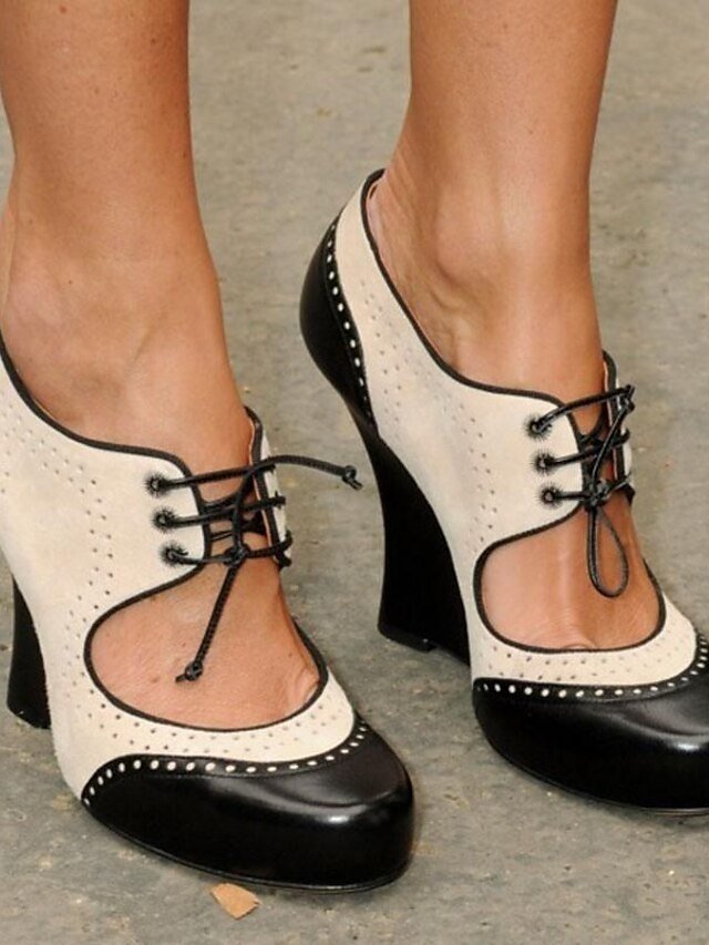 Vintage Retro Lace-Up Round Toe Chunky Heel Oxford Heels - Image 1